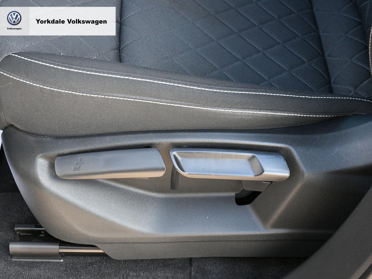 2022 Volkswagen Atlas Cross Sport  Photo