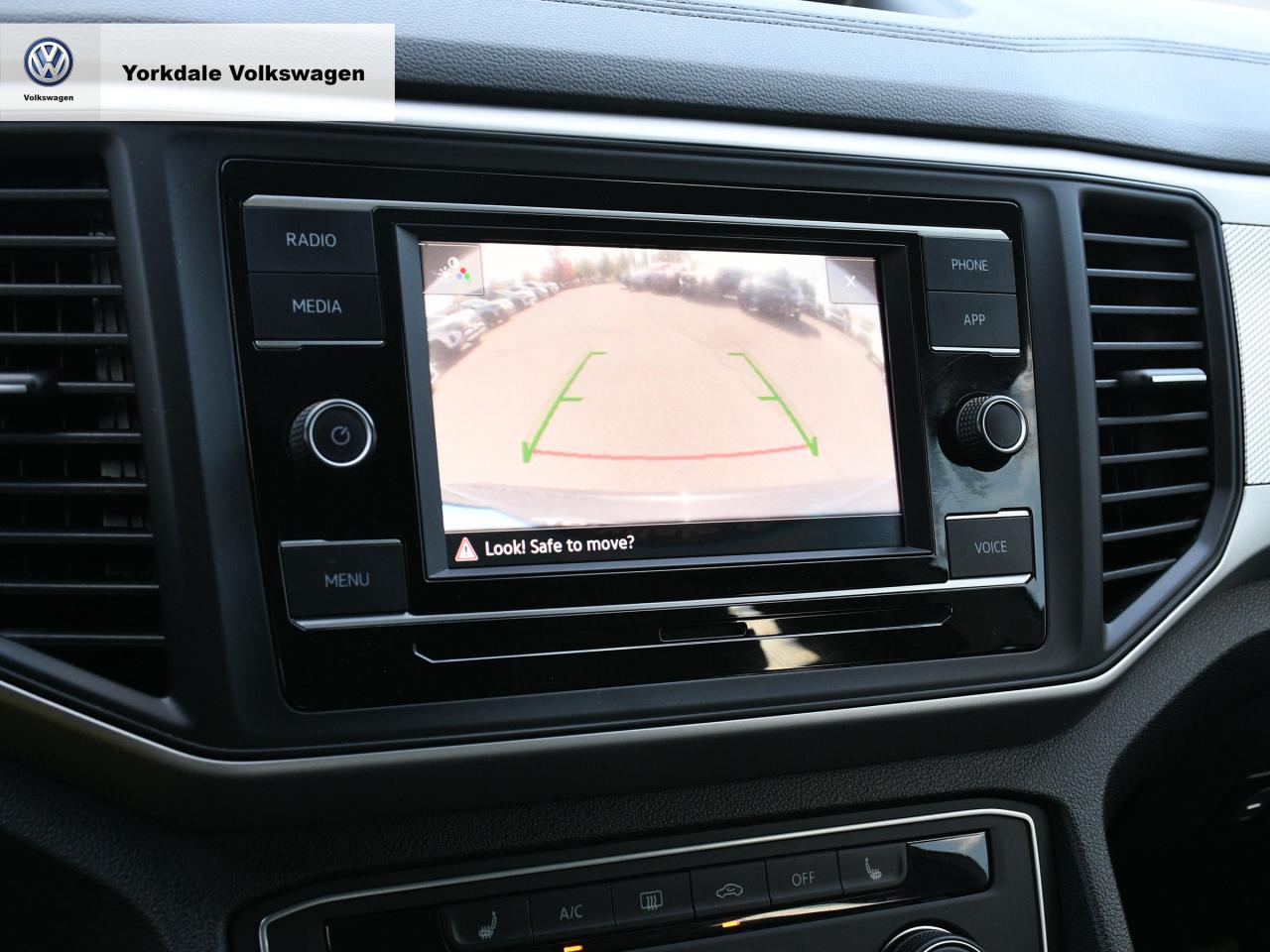 2022 Volkswagen Atlas Cross Sport  Photo