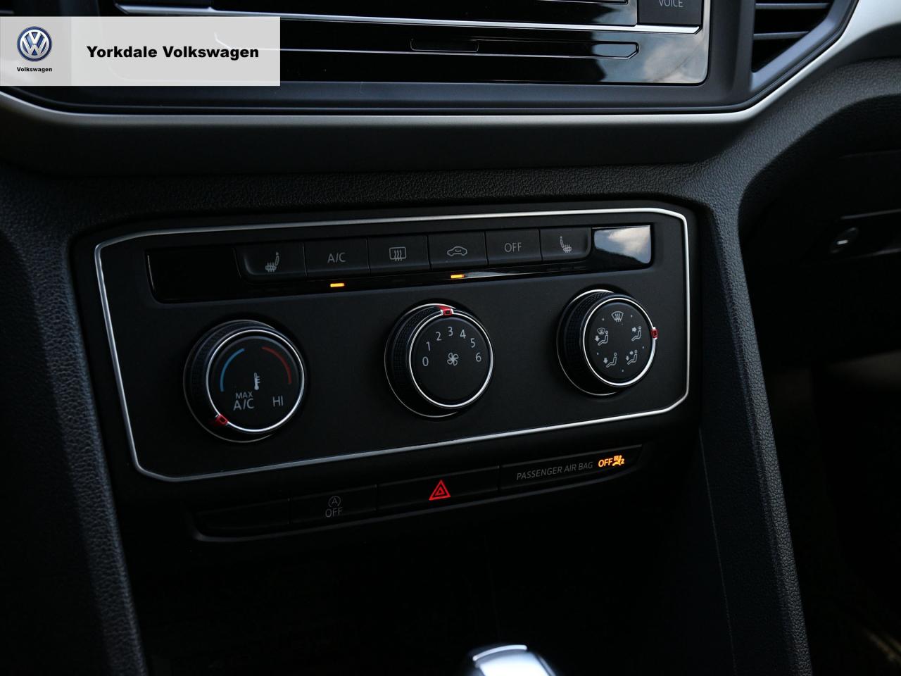 2022 Volkswagen Atlas Cross Sport  Photo