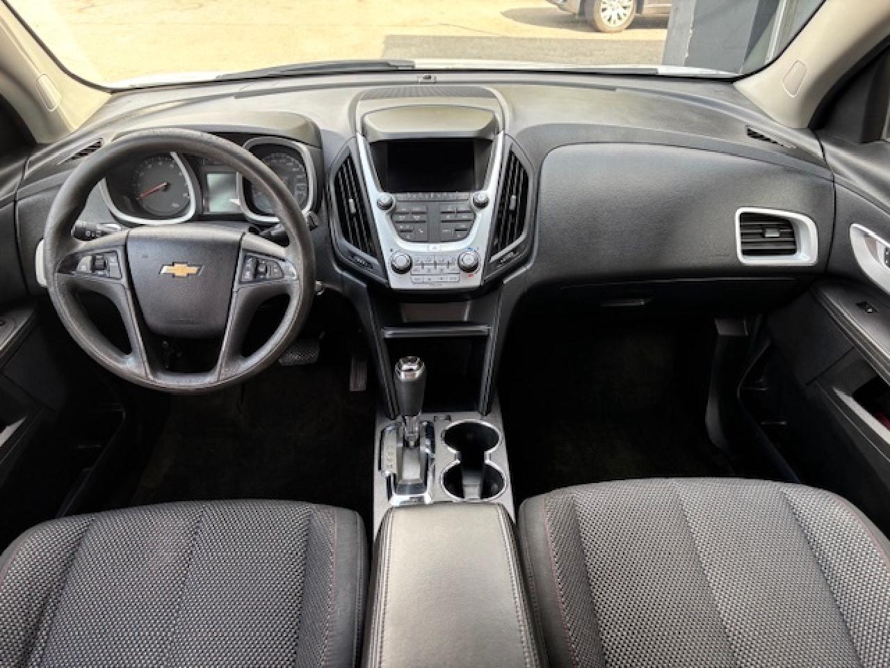 2017 Chevrolet Equinox AWD LS, COLD A/C, ALLOYS, GOOD SERVICE HISTORY!! Photo4