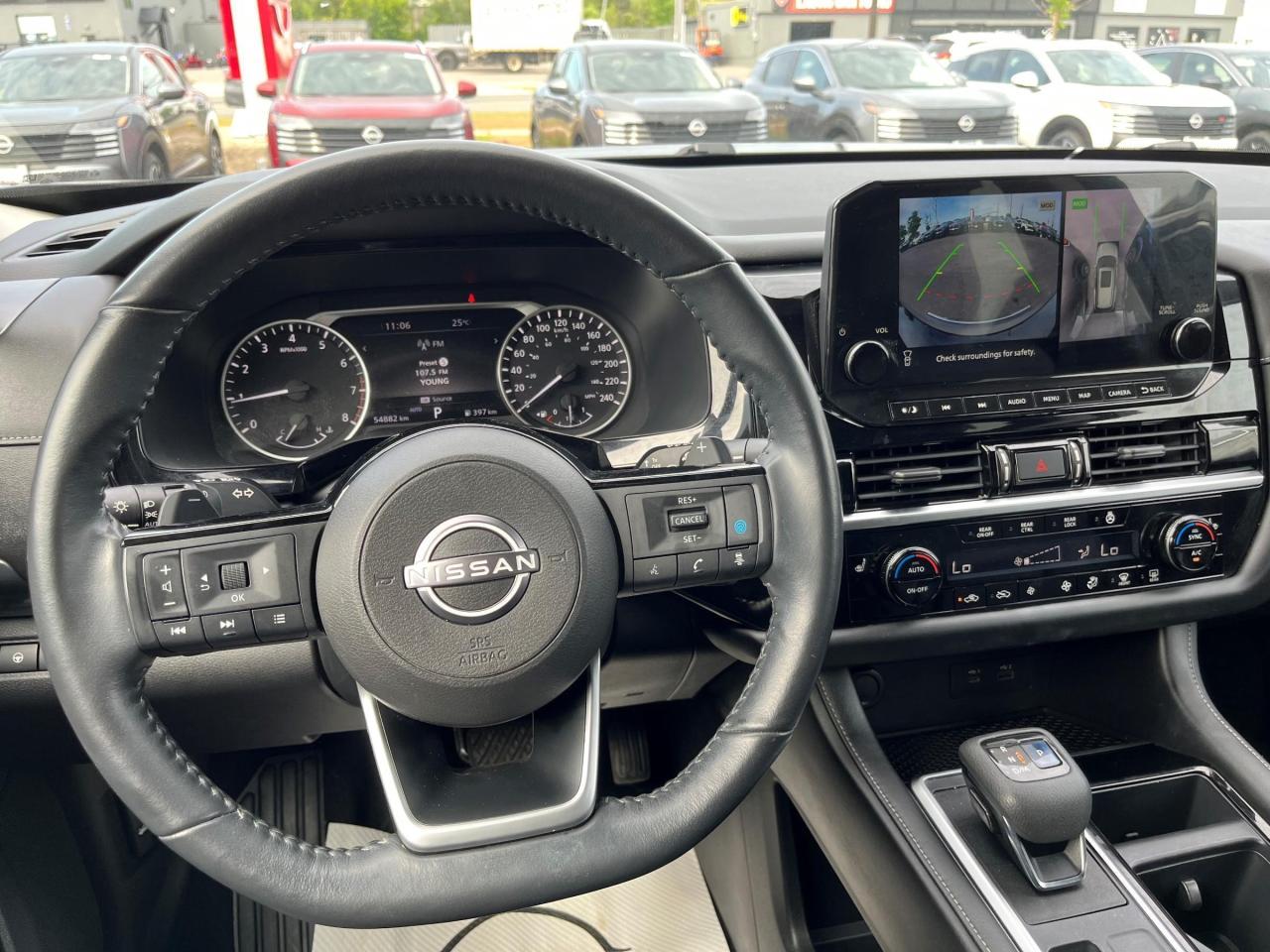 2022 Nissan Pathfinder SL 4WD Photo