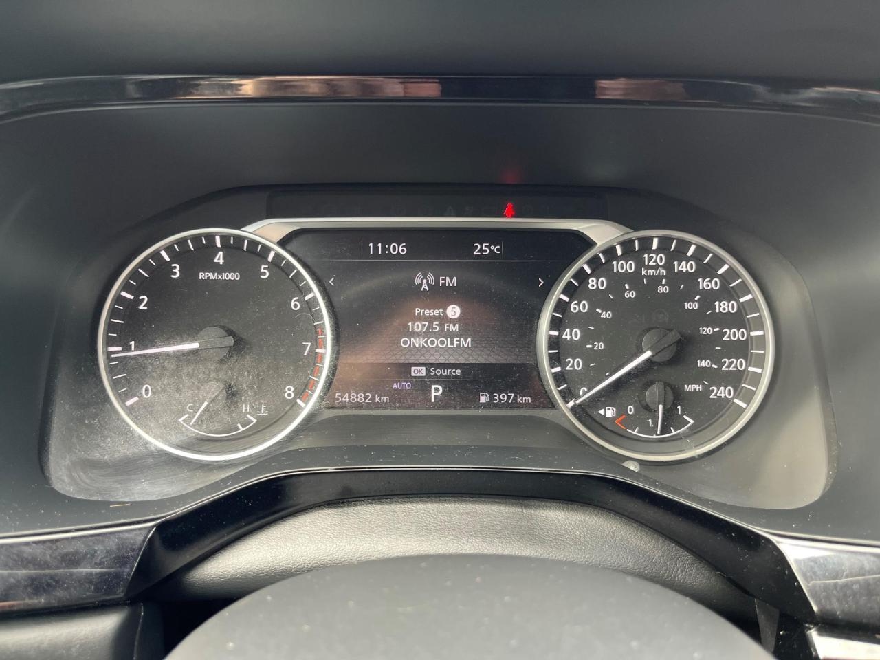 2022 Nissan Pathfinder SL 4WD Photo