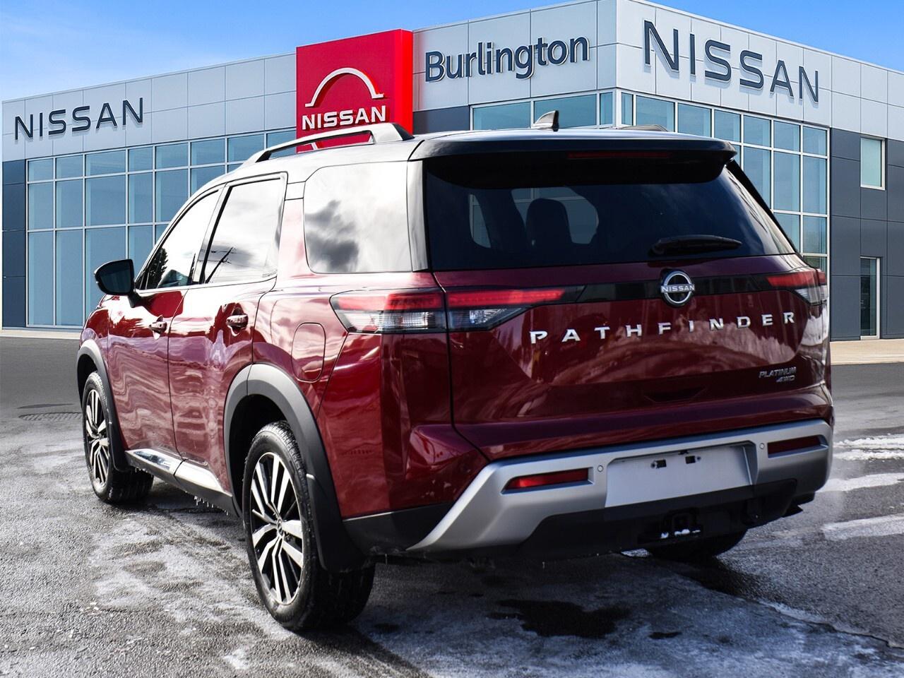 2024 Nissan Pathfinder PLATINUM, CAPTAINS CHAIRS, 2-TONE COLOUR Photo