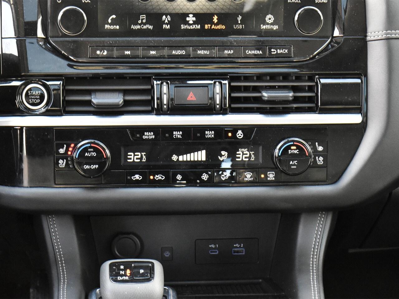 2024 Nissan Pathfinder PLATINUM, CAPTAINS CHAIRS, 2-TONE COLOUR Photo