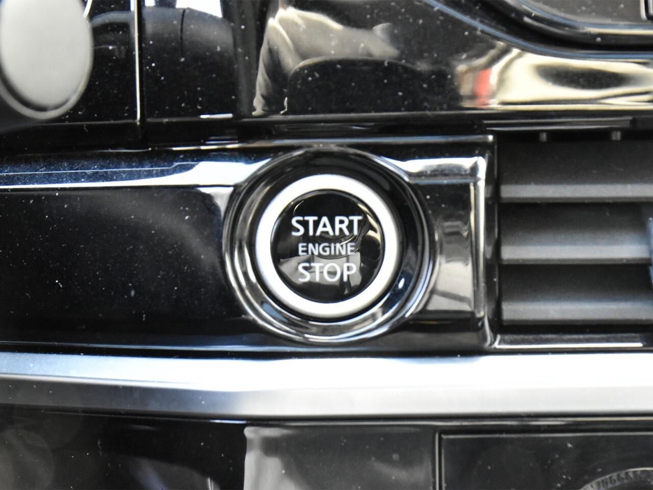 2024 Nissan Pathfinder PLATINUM, CAPTAINS CHAIRS, 2-TONE COLOUR Photo