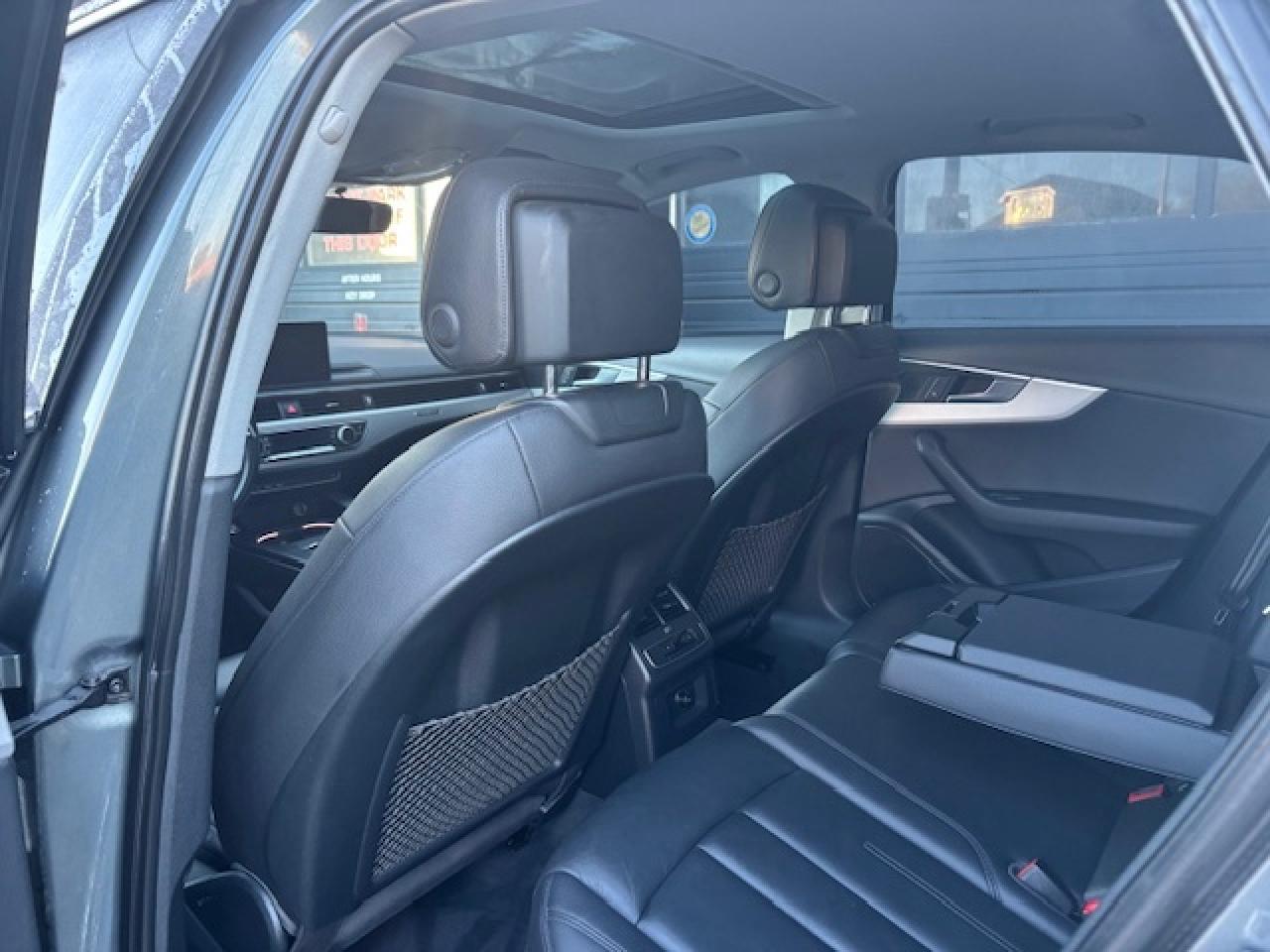 2017 Audi A4 Komfort quattro, STRONG SERVICE HISTORY, SHARP!! Photo3