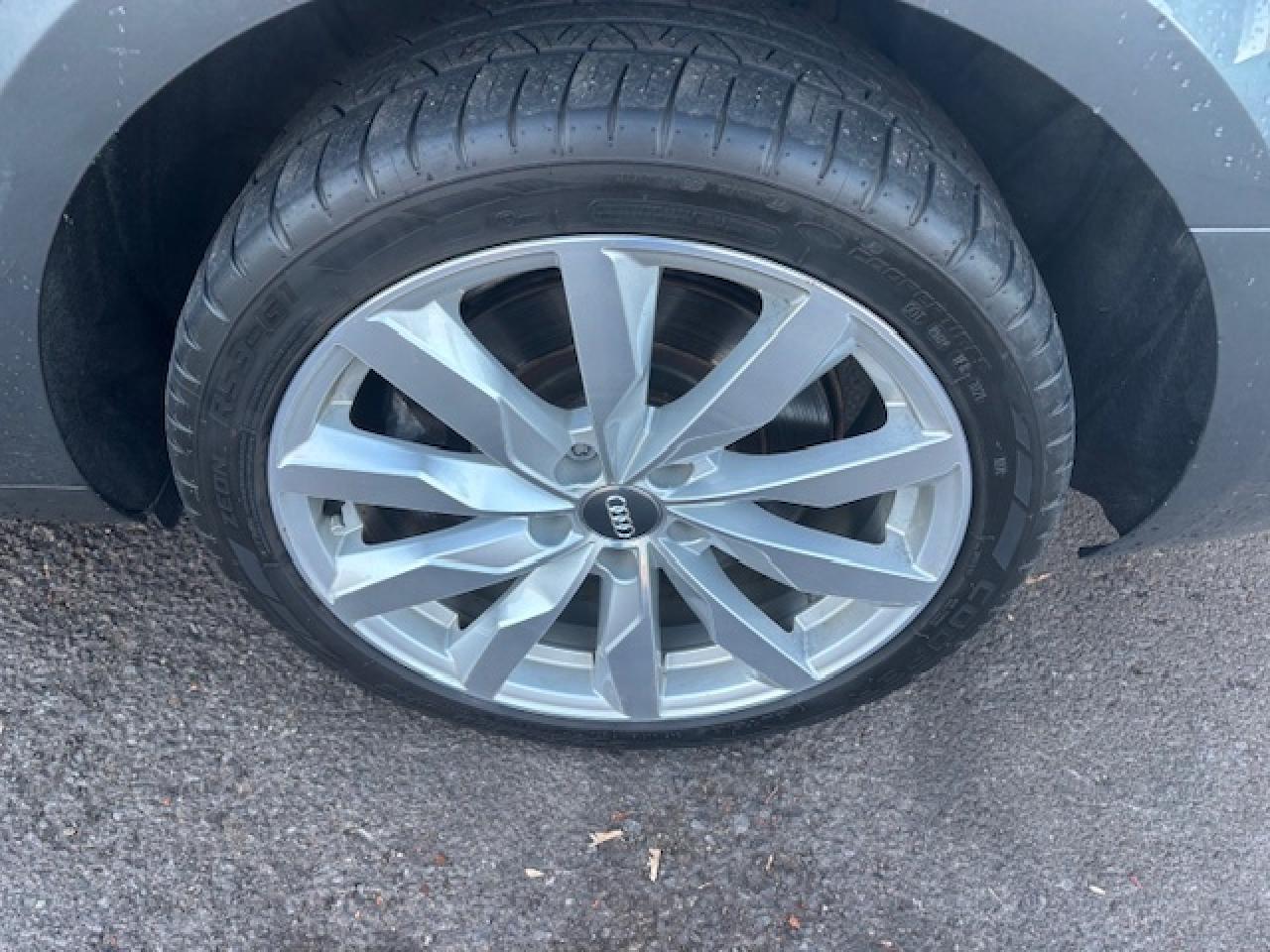 2017 Audi A4 Komfort quattro, STRONG SERVICE HISTORY, SHARP!! Photo