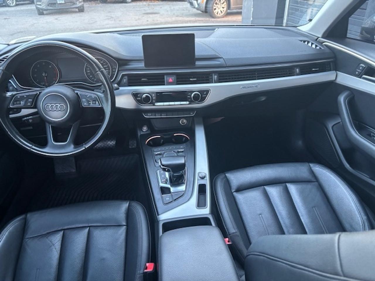 2017 Audi A4 Komfort quattro, STRONG SERVICE HISTORY, SHARP!! Photo4