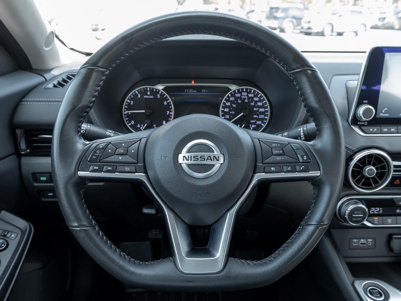 2022 Nissan Sentra SV Photo