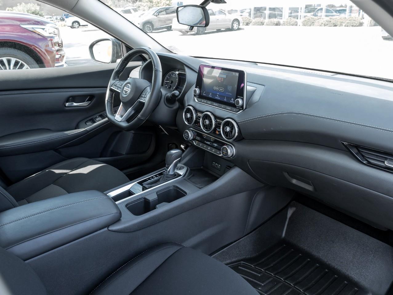 2022 Nissan Sentra SV Photo