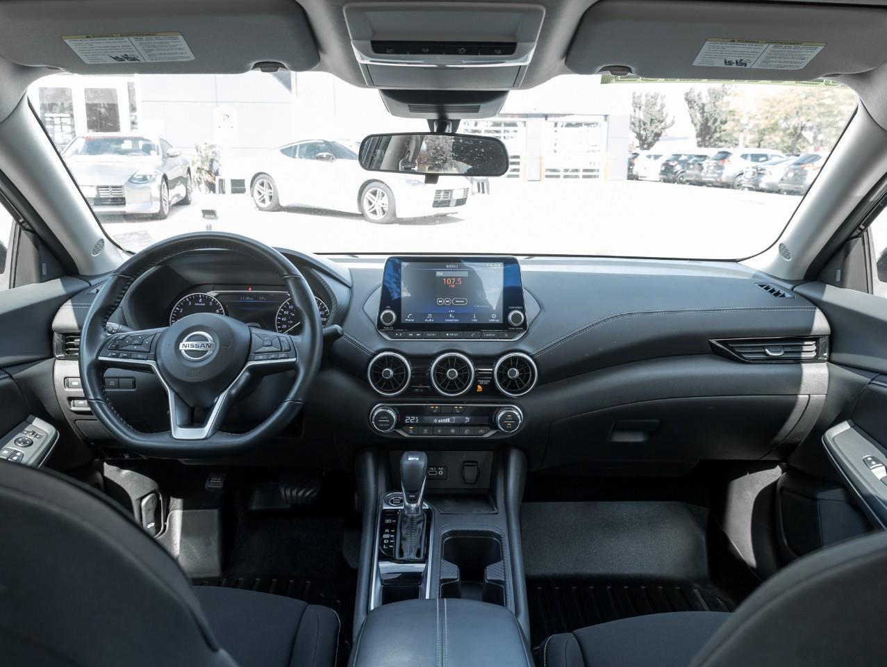 2022 Nissan Sentra SV Photo