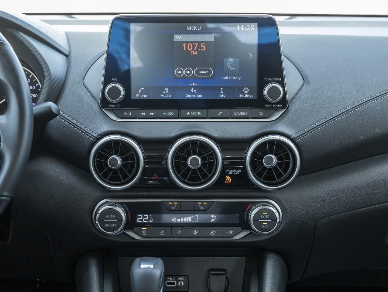 2022 Nissan Sentra SV Photo