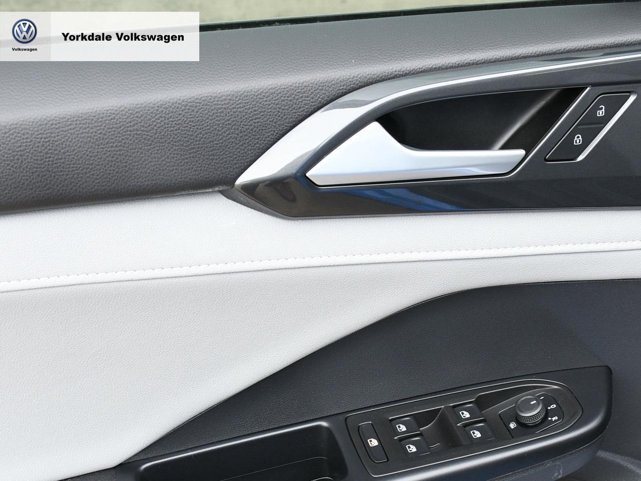 2023 Volkswagen Taos  Photo