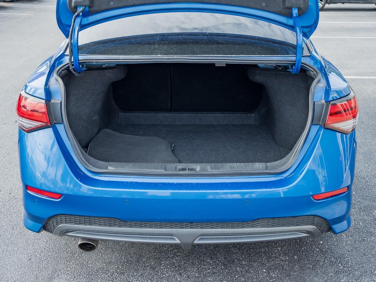 2023 Nissan Sentra SR Photo