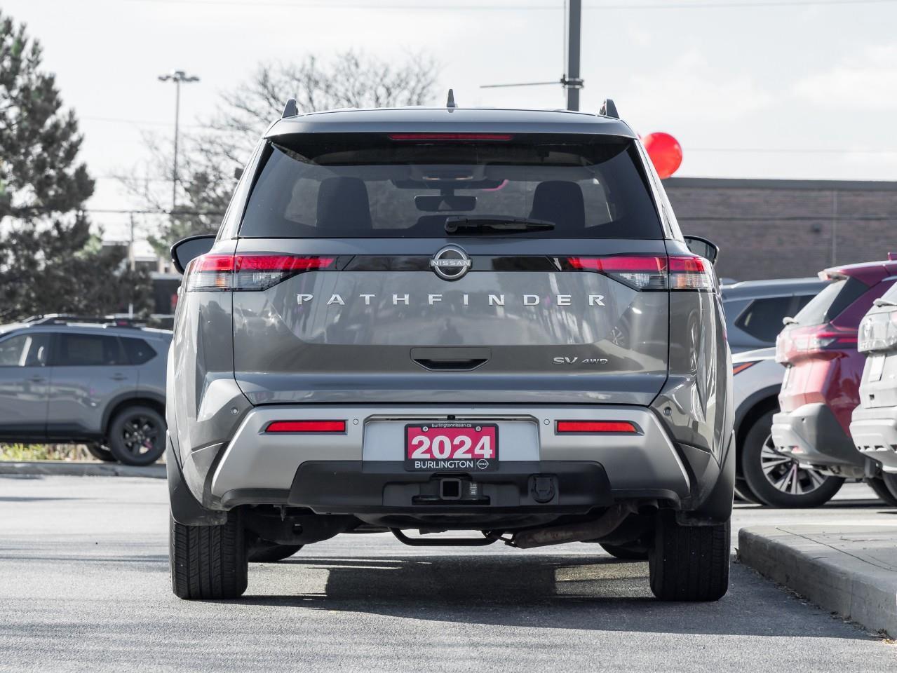 2024 Nissan Pathfinder SV Photo