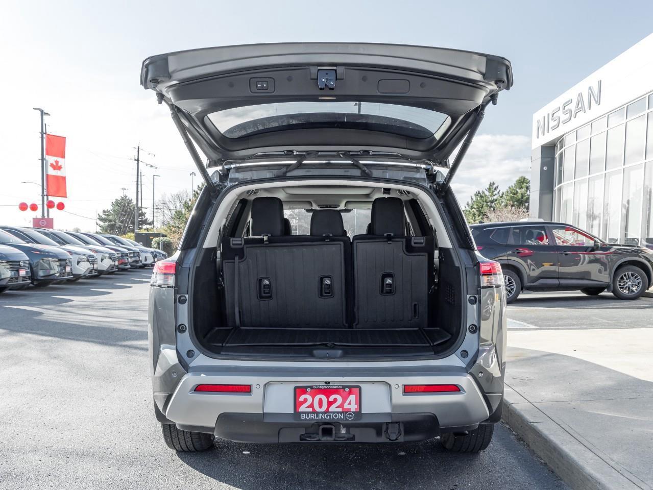 2024 Nissan Pathfinder SV Photo