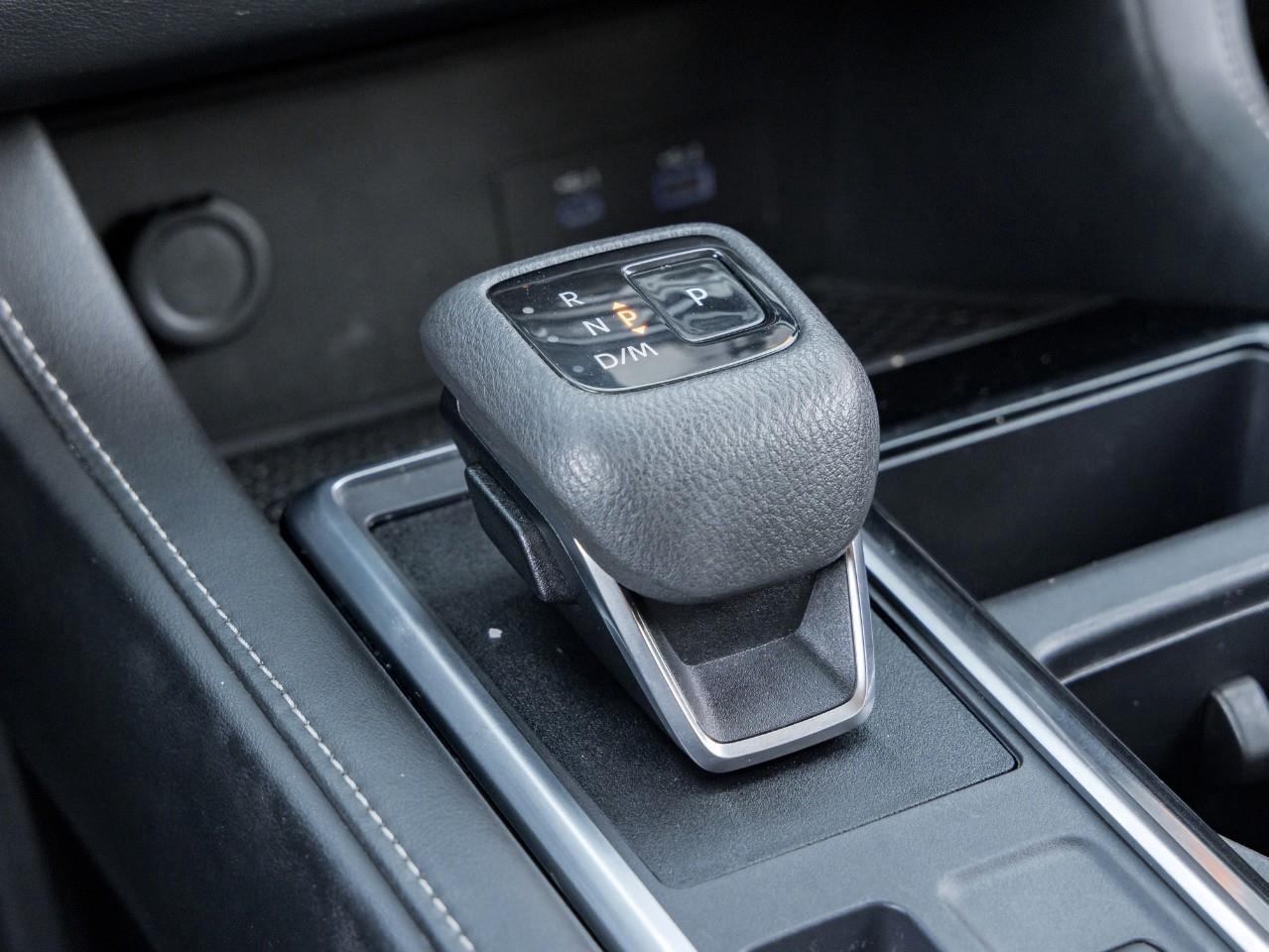 2024 Nissan Pathfinder SV Photo