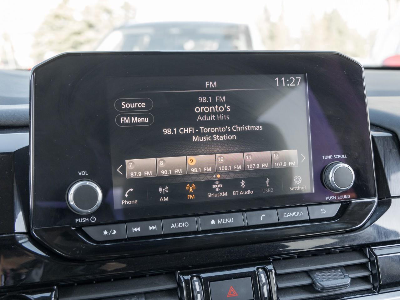 2024 Nissan Pathfinder SV Photo