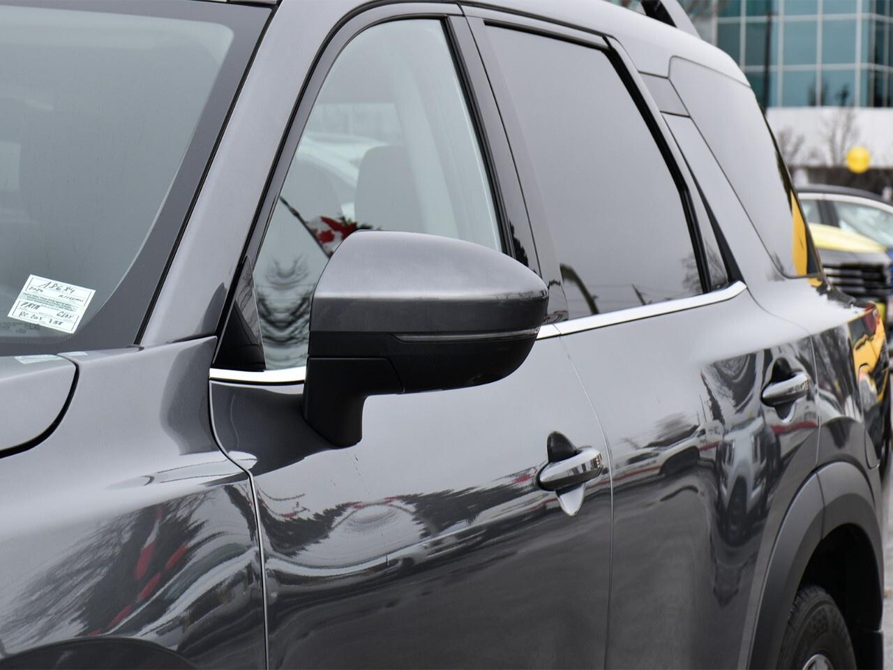 2024 Nissan Pathfinder SV, 8 PASSENGER,  POWER TAILGATE, APPLE CARPLAY Photo