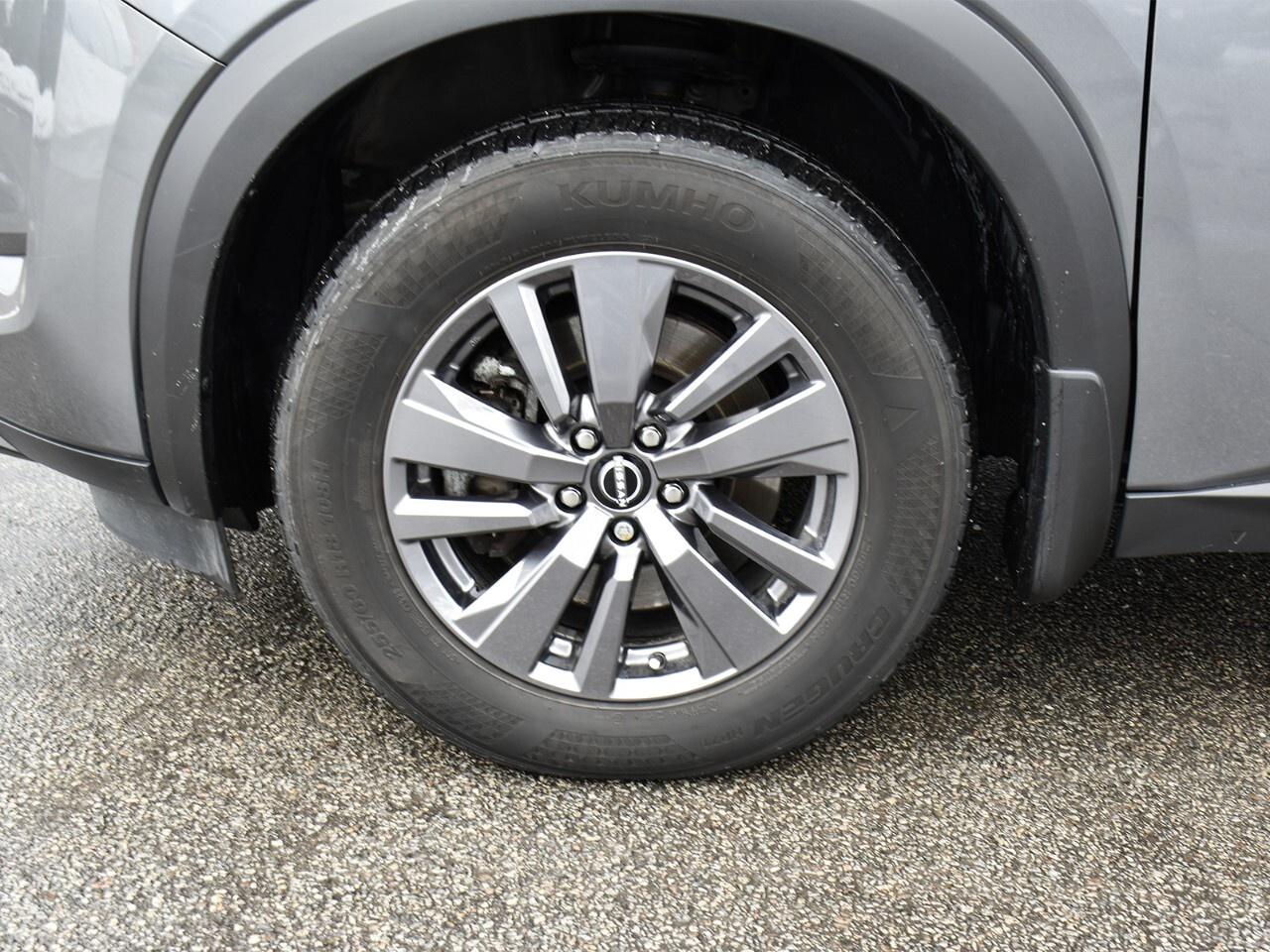 2024 Nissan Pathfinder SV, 8 PASSENGER,  POWER TAILGATE, APPLE CARPLAY Photo