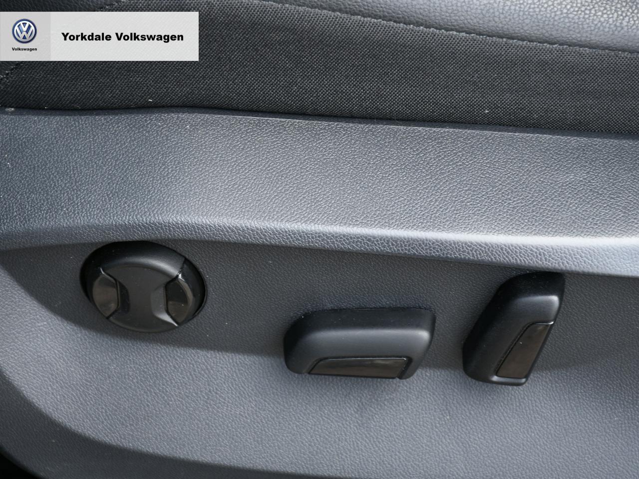 2024 Volkswagen Tiguan 4Motion "Year End Sale" Photo