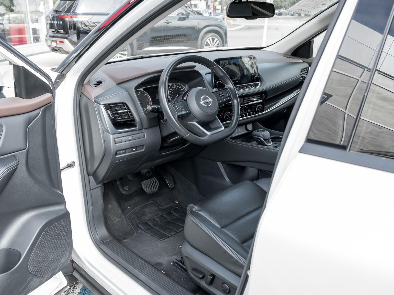 2023 Nissan Rogue SL Photo