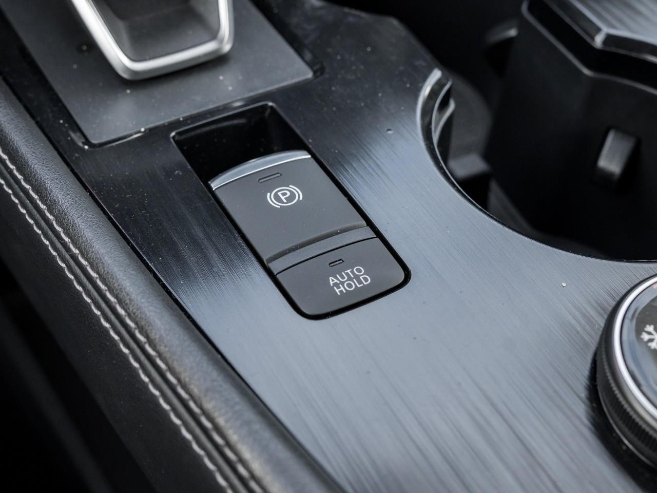 2023 Nissan Rogue SL Photo