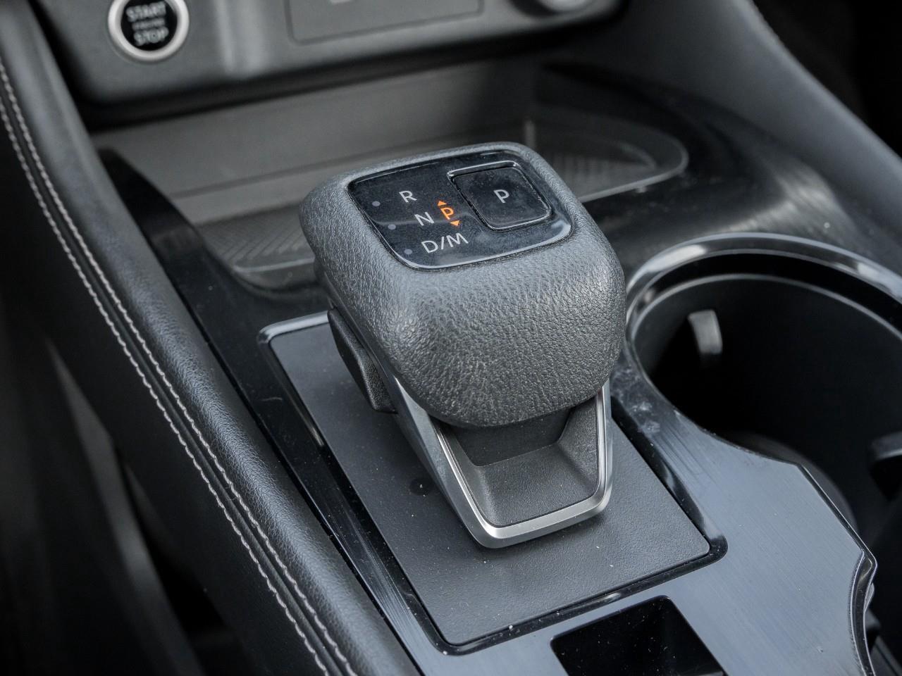 2023 Nissan Rogue SL Photo