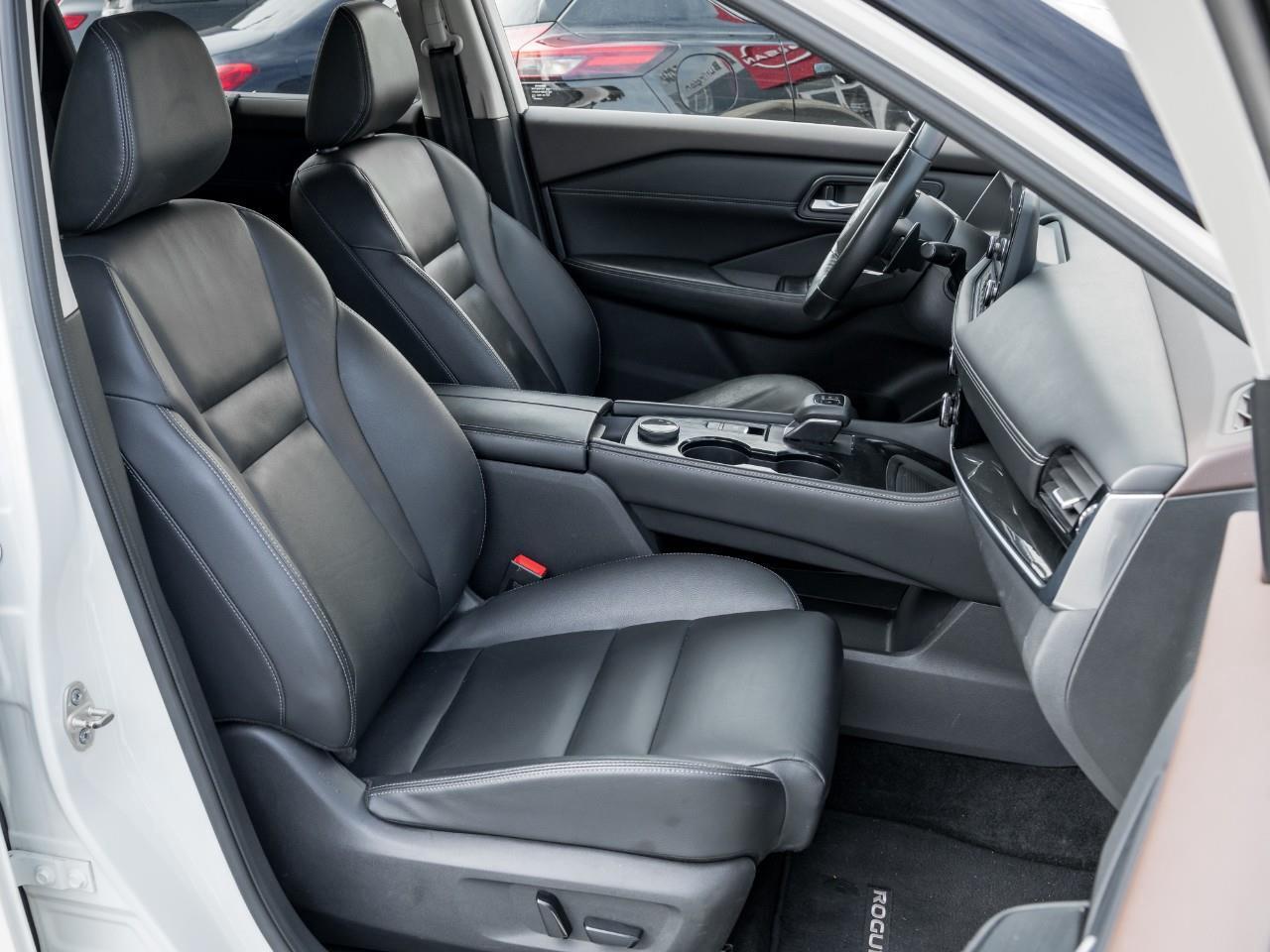 2023 Nissan Rogue SL Photo