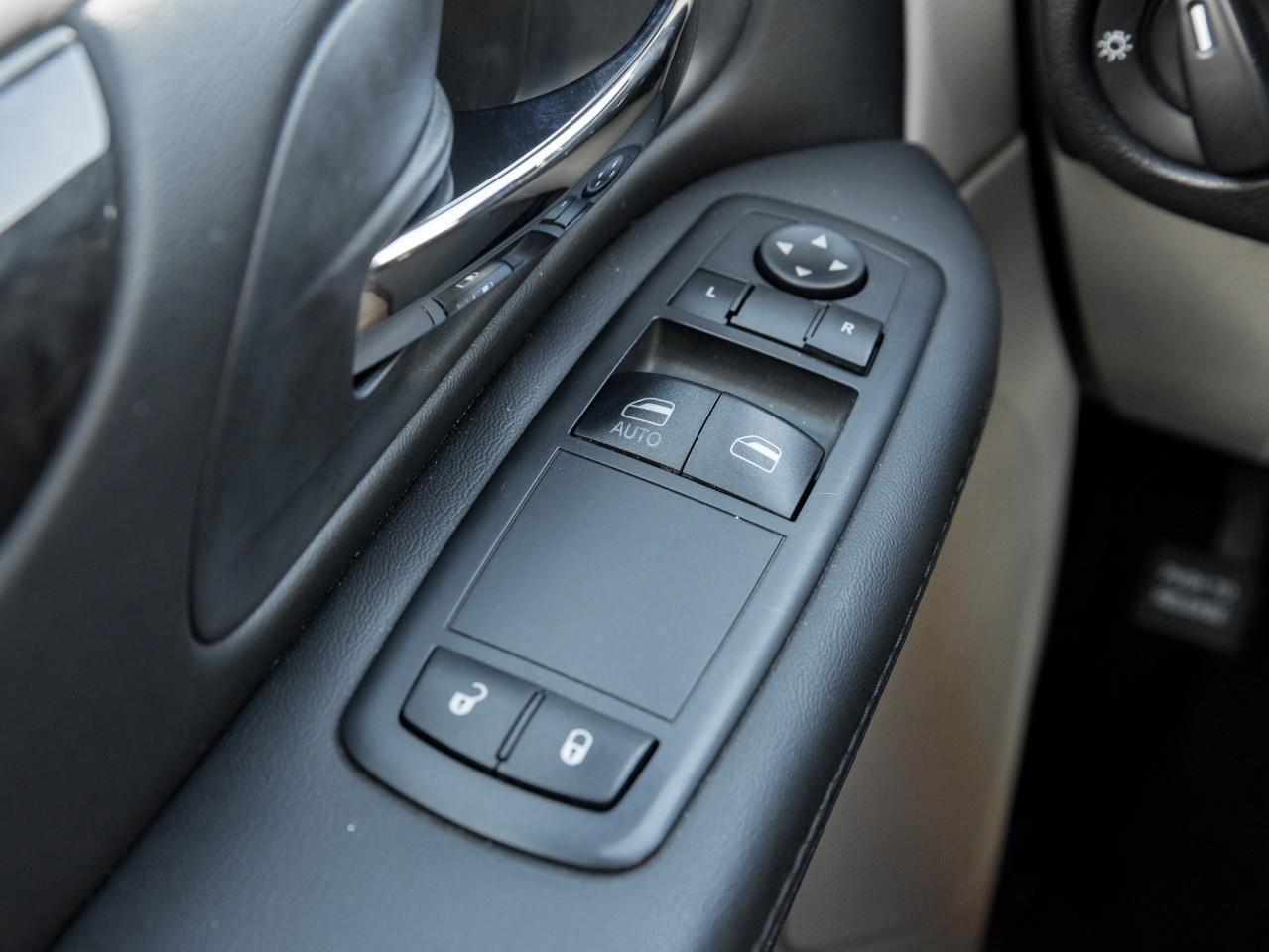 2018 Dodge Grand Caravan CVP/SXT Photo