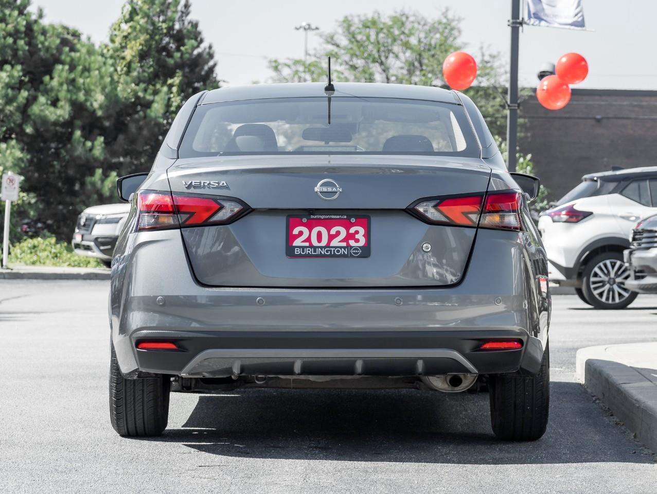 2023 Nissan Versa S Photo