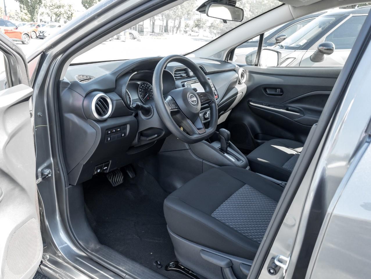 2023 Nissan Versa S Photo