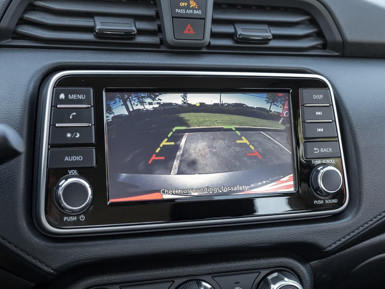 2023 Nissan Versa S Photo