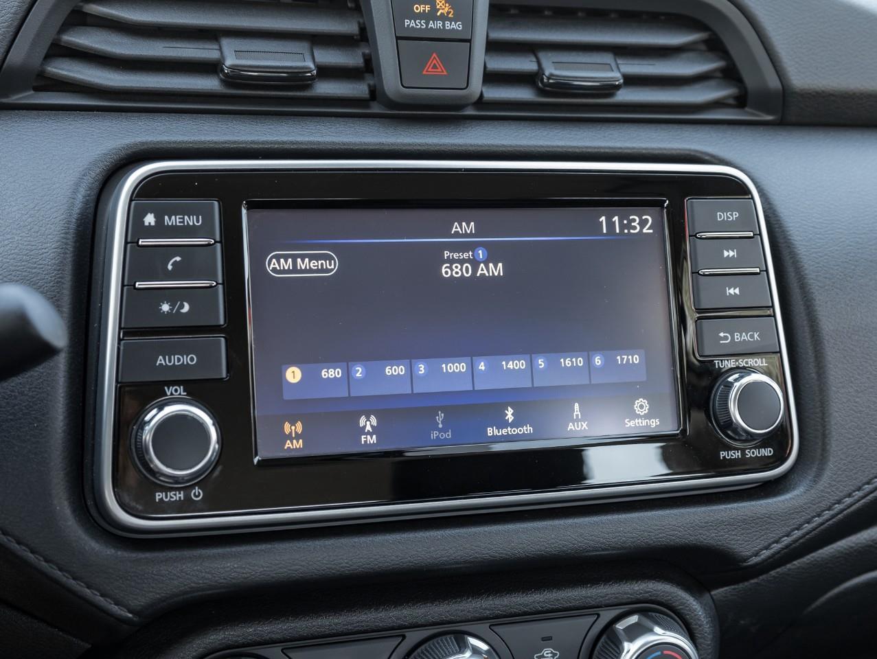 2023 Nissan Versa S Photo