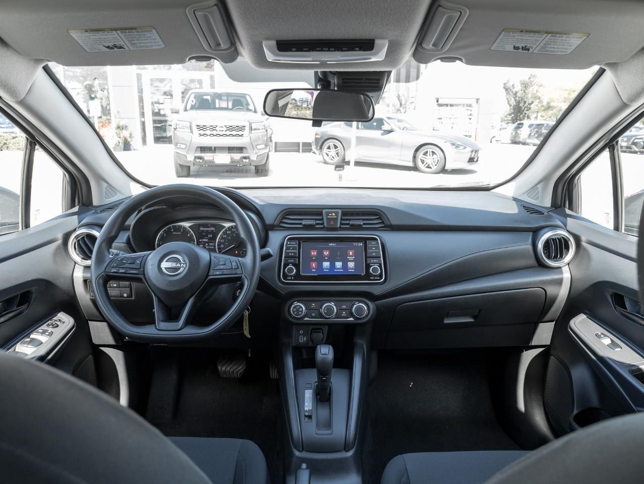 2023 Nissan Versa S Photo