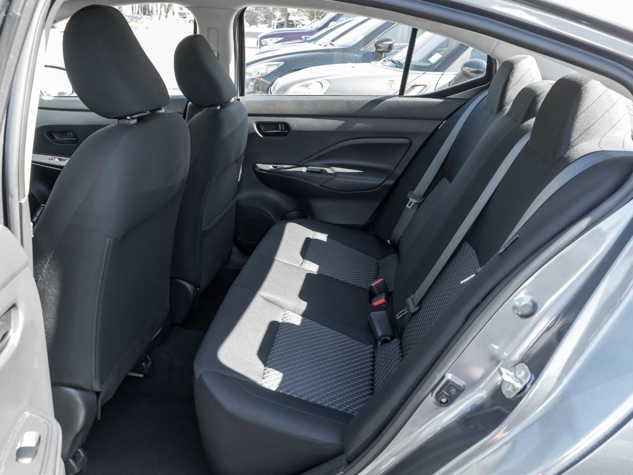 2023 Nissan Versa S Photo