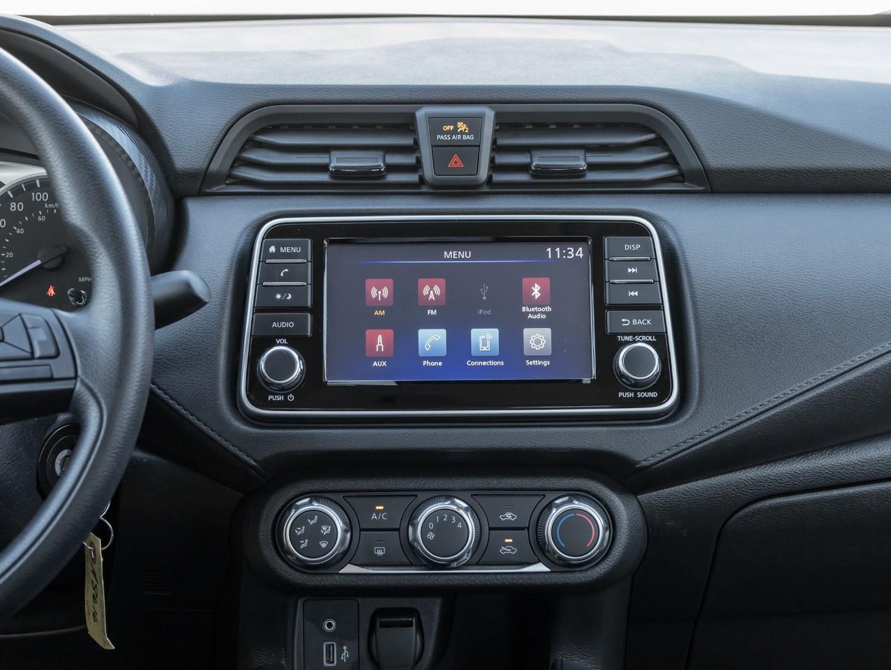 2023 Nissan Versa S Photo