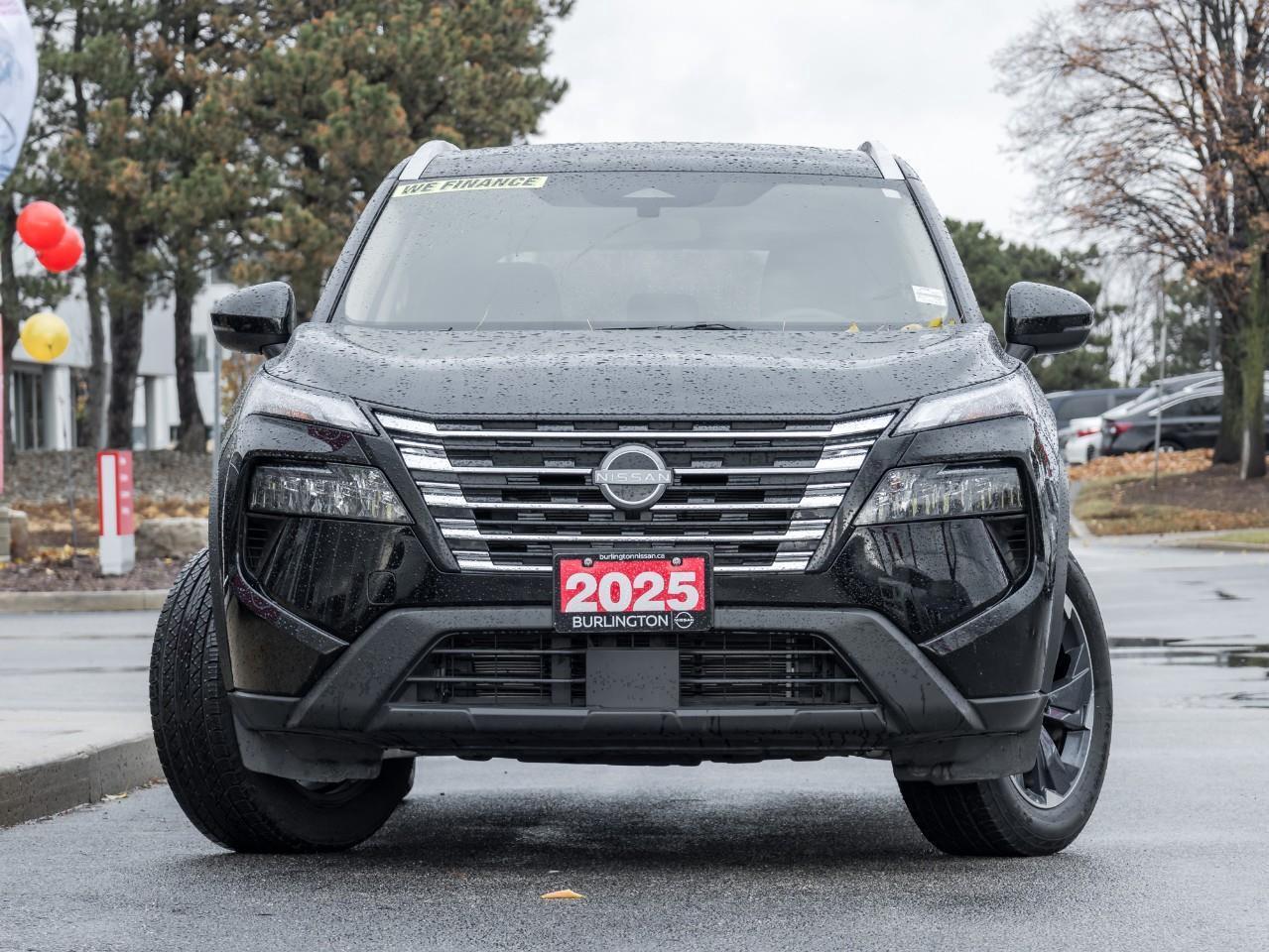 2025 Nissan Rogue SV MOONROOF Photo2