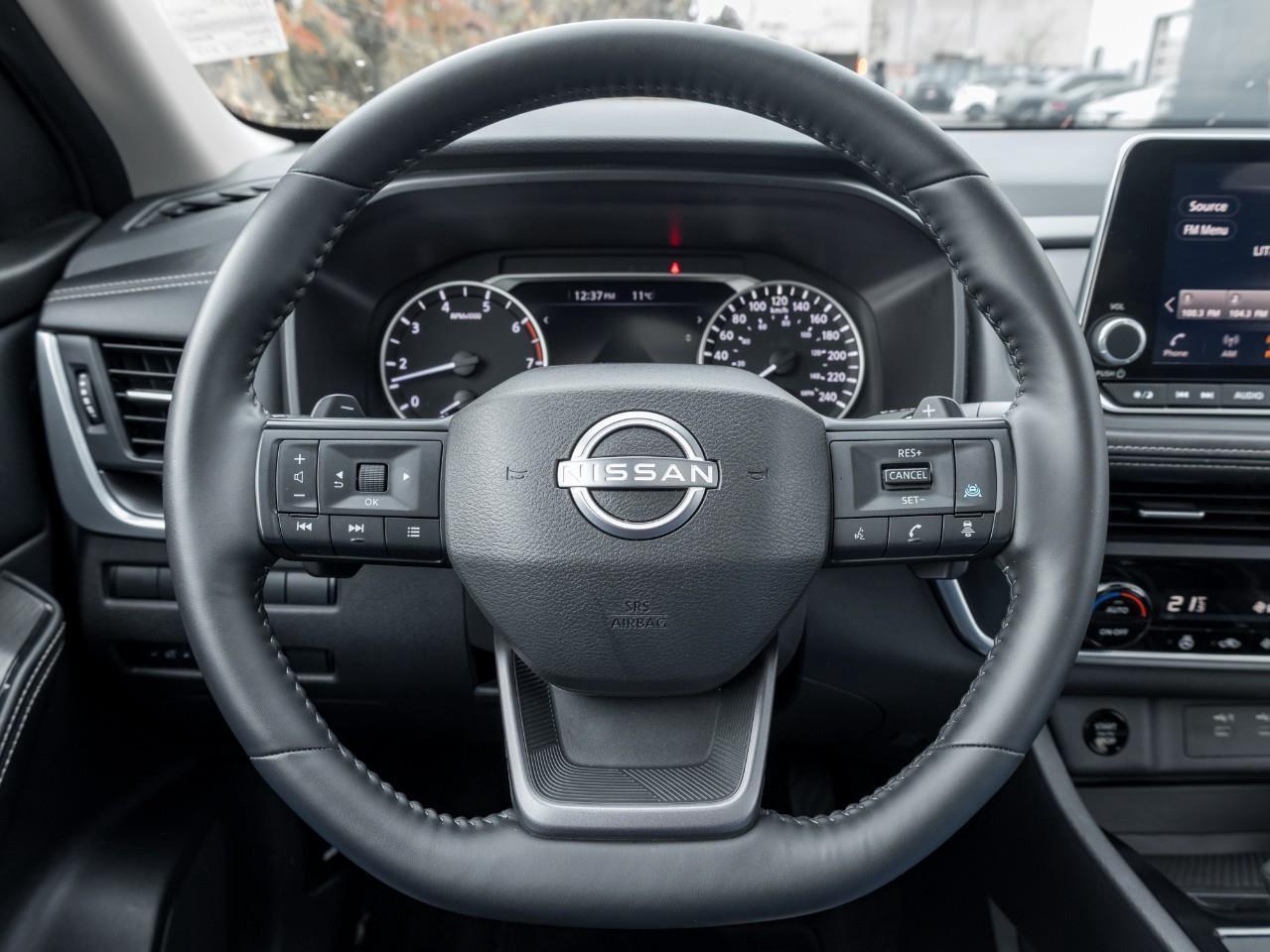 2025 Nissan Rogue SV MOONROOF Photo
