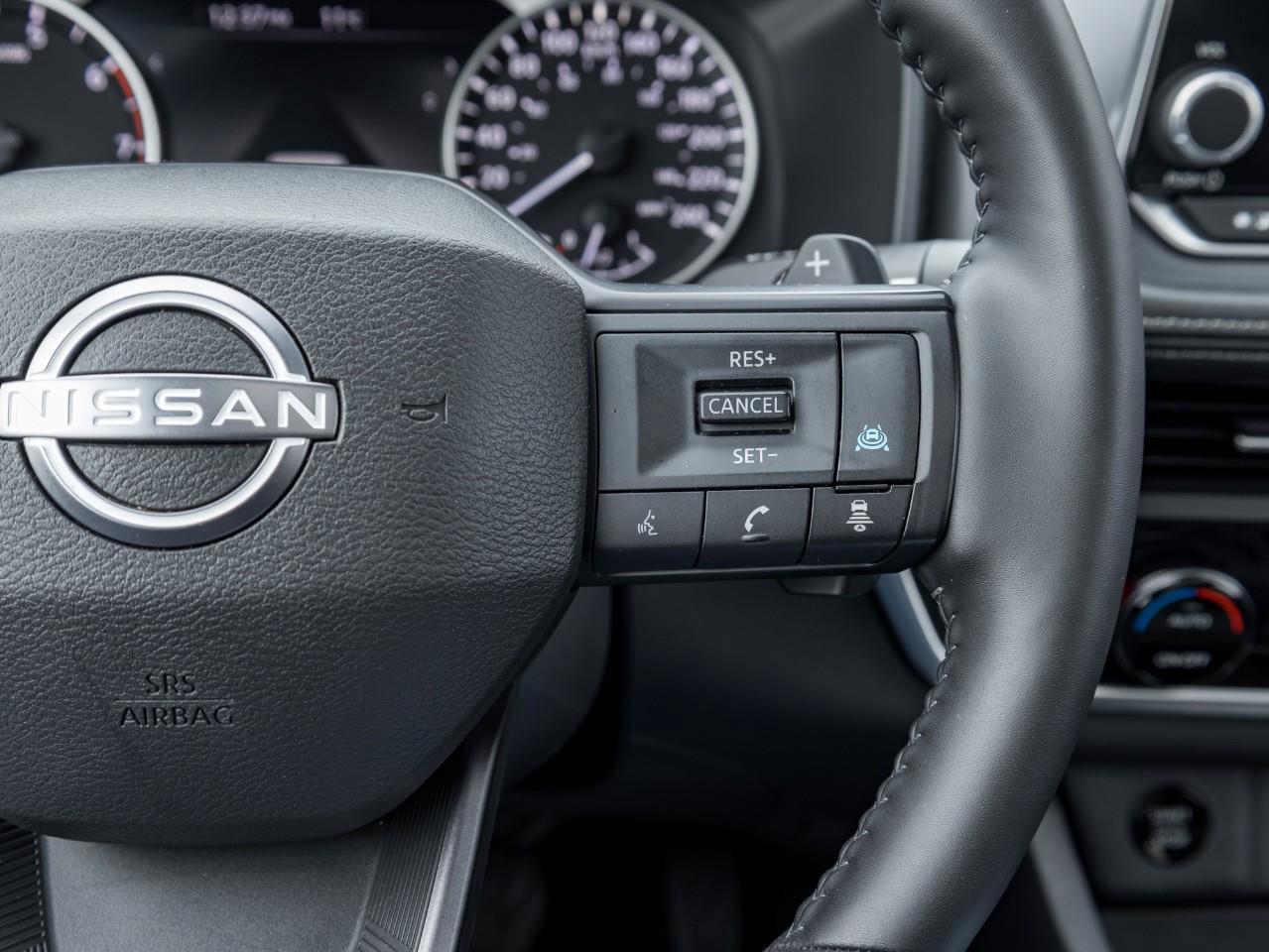 2025 Nissan Rogue SV MOONROOF Photo