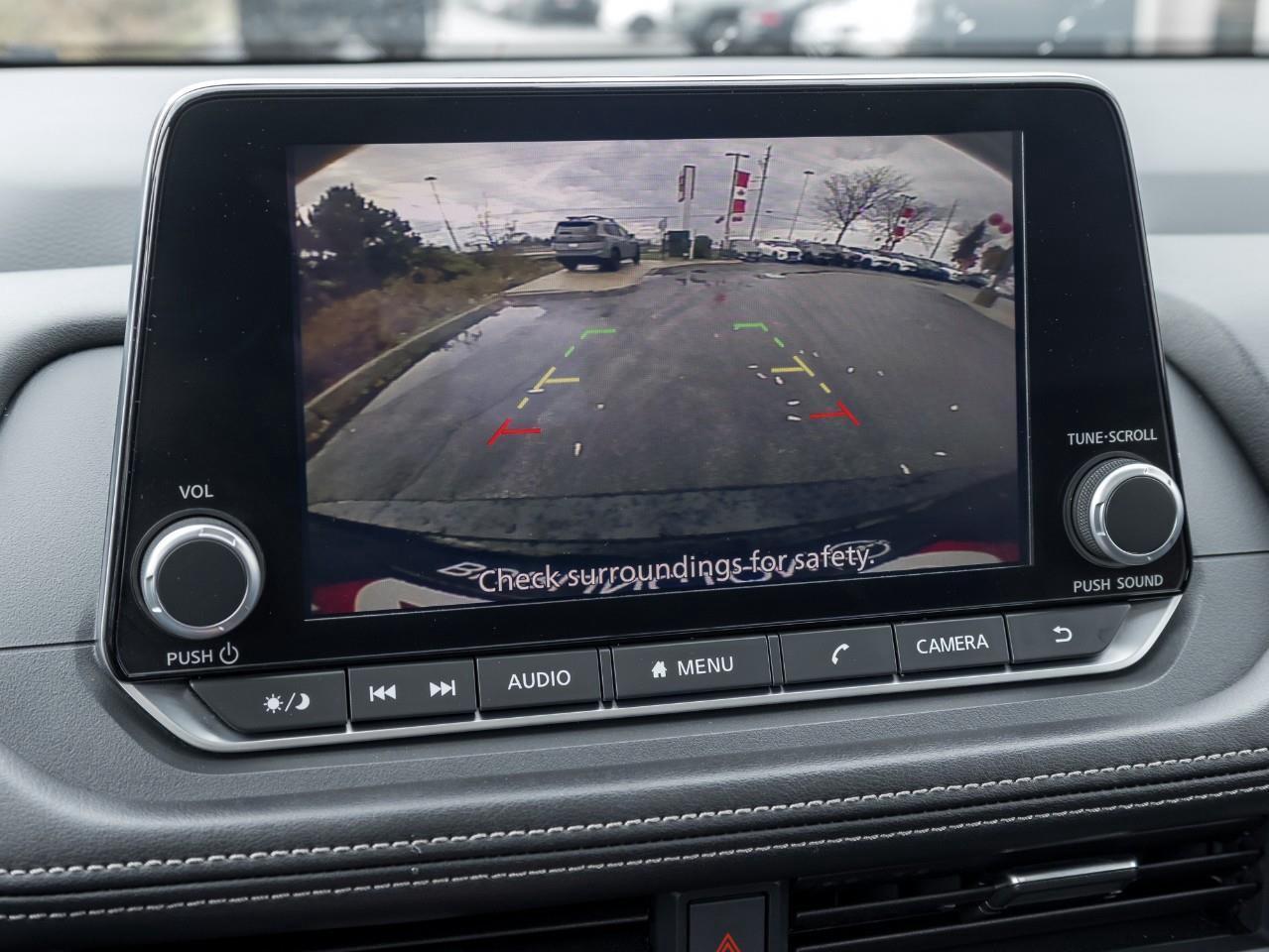 2025 Nissan Rogue SV MOONROOF Photo