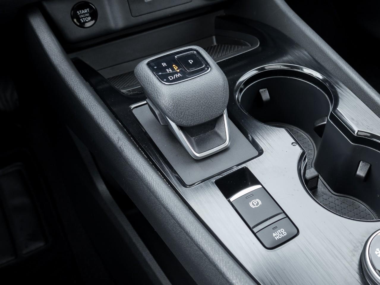 2025 Nissan Rogue SV MOONROOF Photo