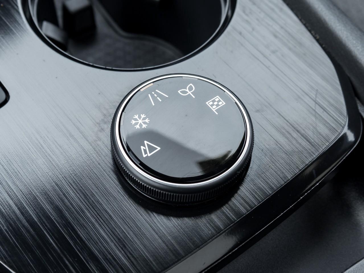 2025 Nissan Rogue SV MOONROOF Photo