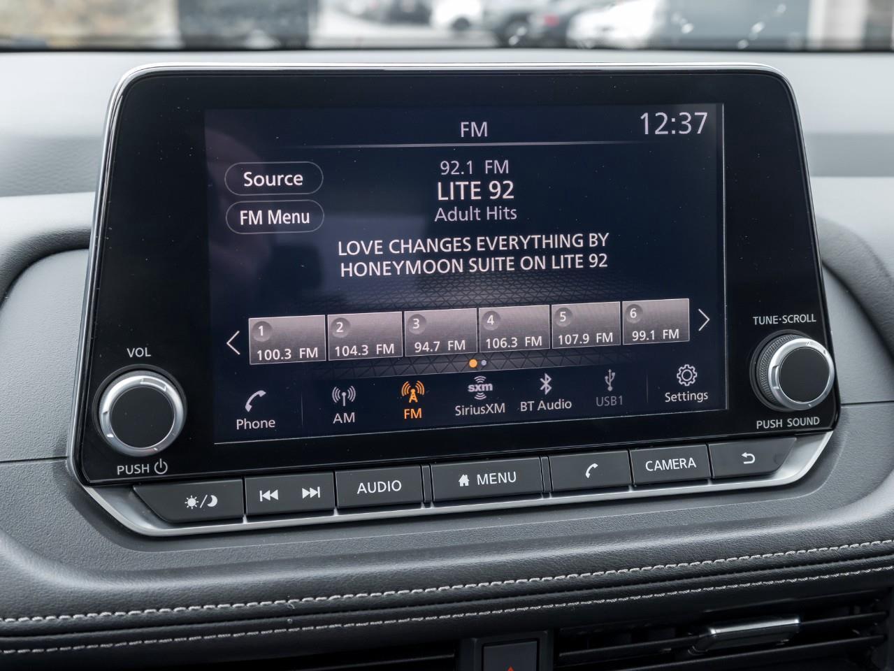 2025 Nissan Rogue SV MOONROOF Photo