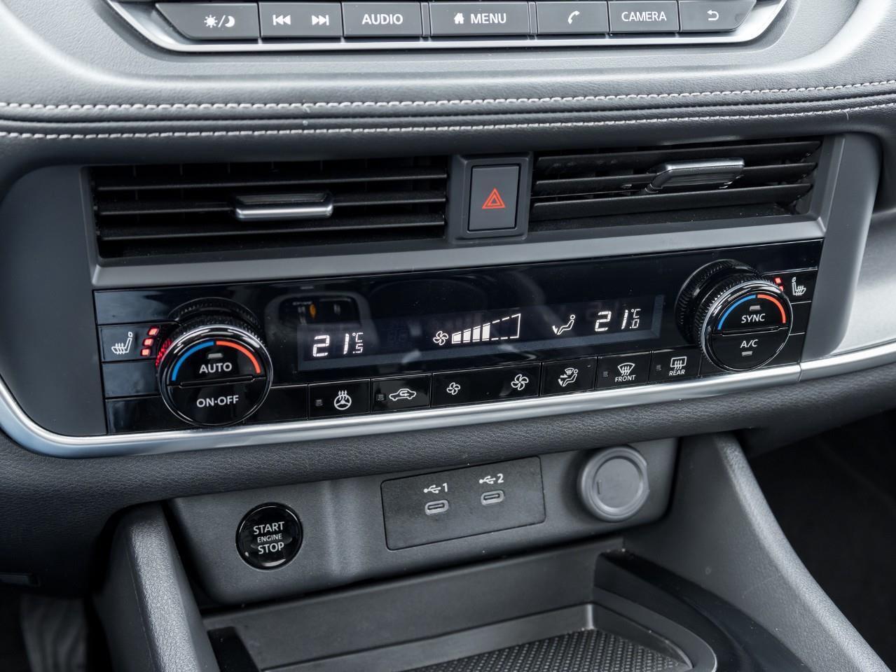 2025 Nissan Rogue SV MOONROOF Photo