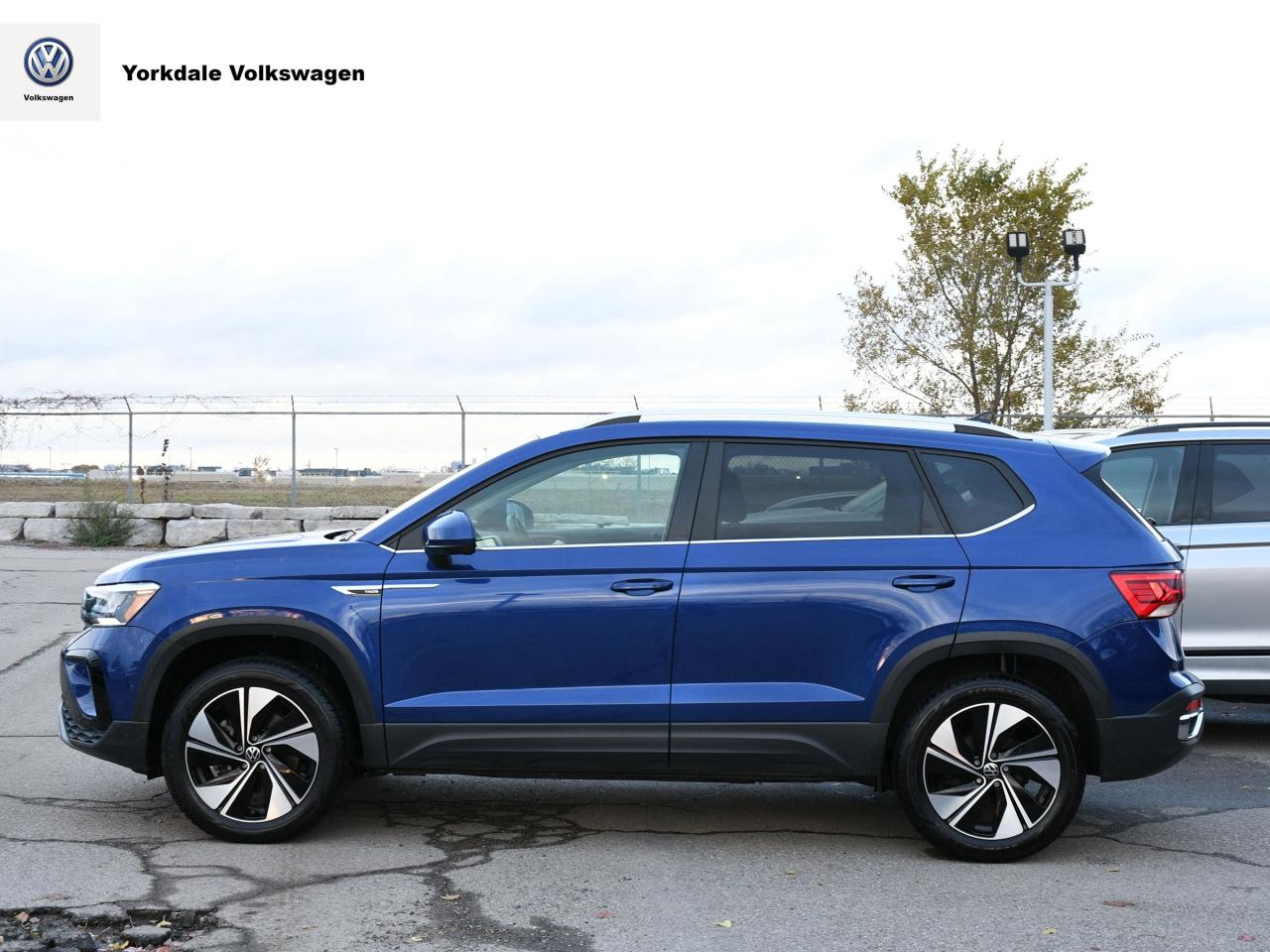 2023 Volkswagen Taos  Photo2