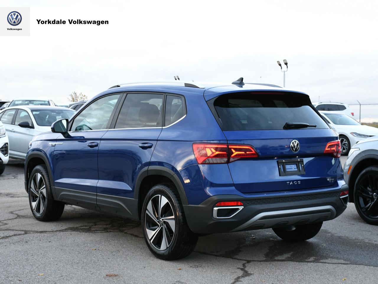 2023 Volkswagen Taos  Photo3