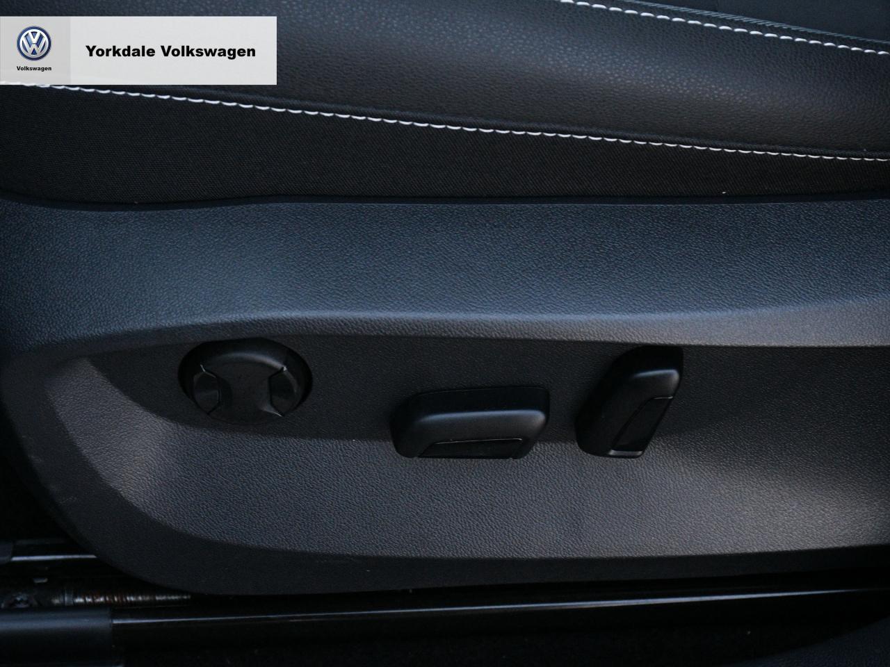 2023 Volkswagen Taos  Photo