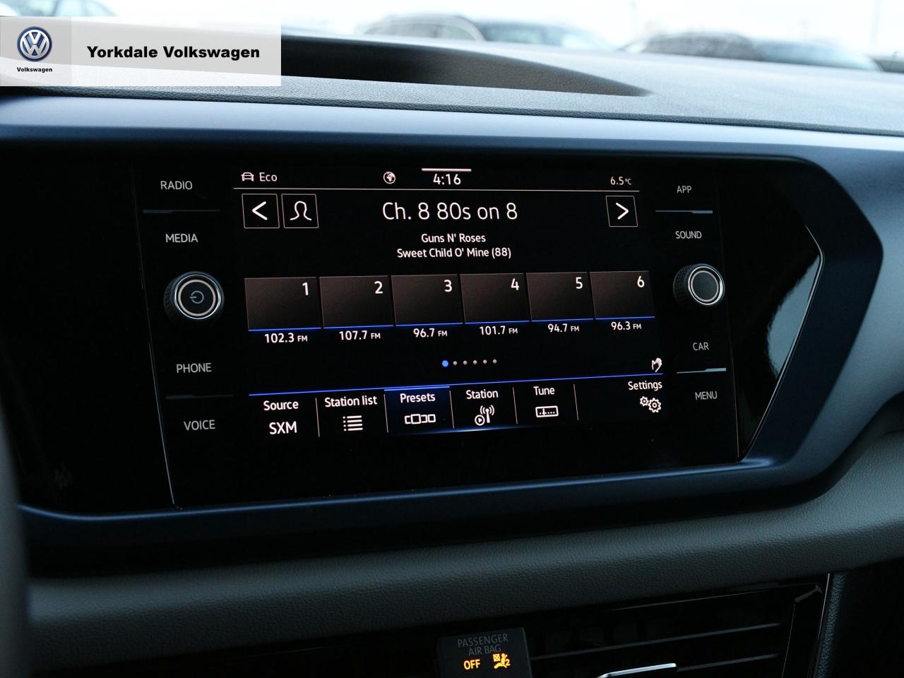 2023 Volkswagen Taos  Photo