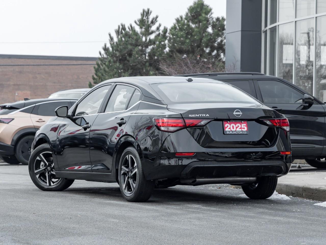 2025 Nissan Sentra SV Photo